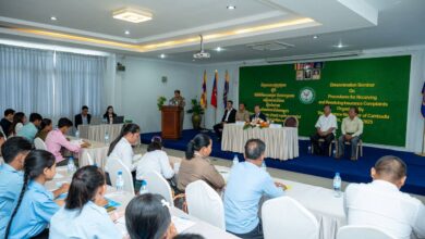 Photo of និយ័តករធានារ៉ាប់រងកម្ពុជា ចុះផ្សព្វផ្សាយ “នីតិវិធីនៃការទទួល និង​ដោះ​ស្រាយ​បណ្តឹងធានារ៉ាប់រង” ដល់សិស្សានុសិស្ស និងប្រជាពលរដ្ឋនៅខេត្តតាកែវ