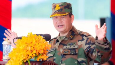 Photo of សម្តេចធិបតី​ បញ្ជាក់ថា ករណីចាប់ខ្លួនយុទ្ធជនយើង ថ្នាក់ដឹកនាំកងទ័ពរបស់យើងបានទាក់ទងទៅភាគីថៃ ដើម្បីស្នើសុំឲ្យមានការដោះលែងភ្លាម