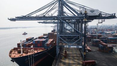 Photo of បទវិភាគ៖ការអនុវត្តនូវអ្វីដែលហៅថា “ពន្ធគយបដិការ”នឹងធ្វើឱ្យអនាគតនៃសេដ្ឋកិច្ចសកលត្រូវគ្របដណ្តប់ដោយស្រមោលខ្មៅ