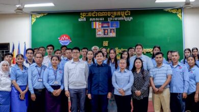 Photo of មន្ត្រីជាន់ខ្ពស់ក្រសួងព័ត៌មានណែនាំដល់មន្ទីរព័ត៌មានរាជធានីខេត្តឱ្យរៀបចំផែនការអភិវត្តន៍ធនធានមនុស្សសម្រាប់វិស័យព័ត៌មាន និងសោតទស្សន៍