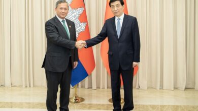 Photo of ប្រធានសភាប្រឹក្សានយោបាយប្រជាជនទូទាំងប្រទេសចិន៖ « ទំនាក់ទំនងចិន-កម្ពុជាឆ្លងកាត់ពេលវេលារឹតតែយូរ រឹតតែរឹងមាំ »