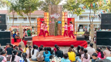 Photo of ៣ ថ្ងៃនៅខេត្តព្រះវិហារ បុណ្យភូមិមានជើង នាំប្រជាជនជាង ១មុីននាក់ ក្រាលកន្ទេលមើលល្ខោន របាំ លេងល្បែងប្រជាប្រិយ និង កុមារៗចូលរួមជាមួយសកម្មភាពអប់រំជាច្រើន