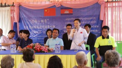 Photo of ក្រុមគ្រូពេទ្យបុរាណចិនចុះពិនិត្យសុខភាពជូនដល់ប្រជាពលរដ្ឋរស់នៅក្នុងភូមិតានន ឃុំដូង ស្រុកបាទី ខេត្តតាកែវ