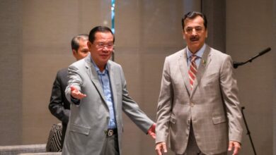 Photo of សម្ដេចតេជោ ហ៊ុន សែន អញ្ជើញពិសាអាហារពេលព្រឹកជាមួយ ឯកឧត្តម ស៊ីយ៉េដ យូសាហ្វ រ៉ាសា ហ្គីឡានី (Syed Yusuf Raza Gillani) ប្រធានព្រឹទ្ធសភា នៃសាធារណរដ្ឋអ៊ីស្លាមប៉ាគីស្ថាន