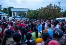 Photo of ក្រសួងការងារបានដោះស្រាយបញ្ចប់ការទាមទាររបស់បងប្អូនកម្មកររោងចក្រ ហេន ៧ ហ្គាម៉ិន ចប់សព្វគ្រប់ជាមួយការពេញចិត្ត ខណៈកម្មករនឹងចូលធ្វើការវិញនៅព្រឹកស្អែក