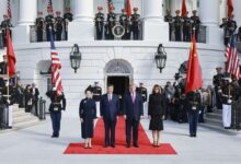 Photo of លោក Xi Jinping ប្រធានរដ្ឋចិនអញ្ជើញចូលរួមក្នុងពិធីទទួលបដិសណ្ឋារកិច្ចដែលរៀបចំធ្វើឡើងនៅសេតវិមានដោយលោក Donald Trump ប្រធានាធិបតីអាមេរិក
